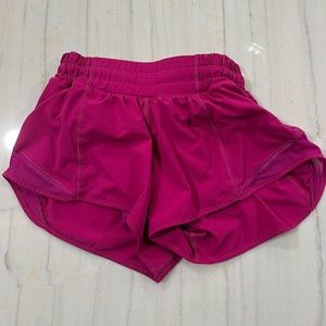Lululemon 2.5 Hotty Hot shorts pink size 2